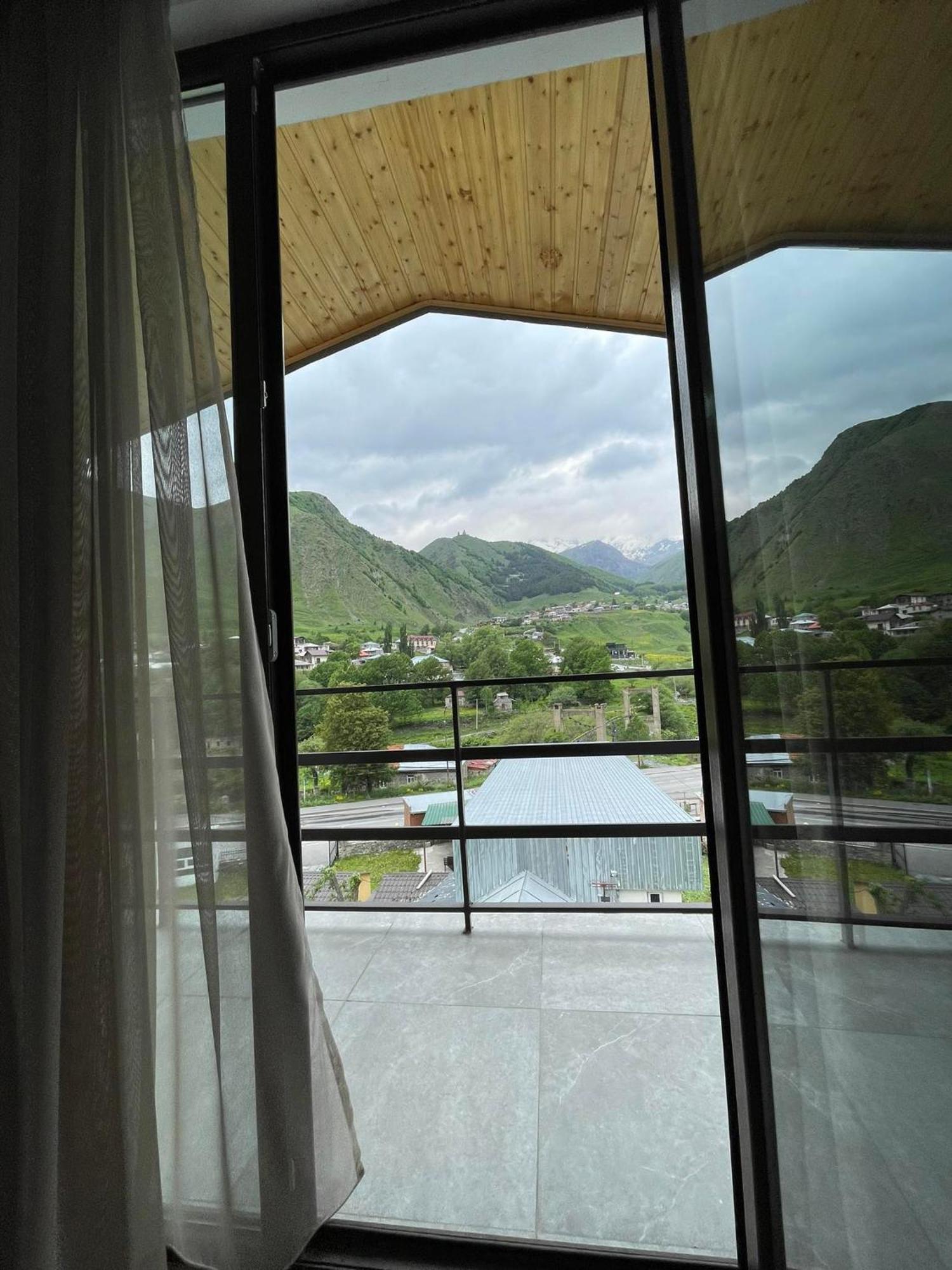 Hotel Shina คัซเบกี ภายนอก รูปภาพ